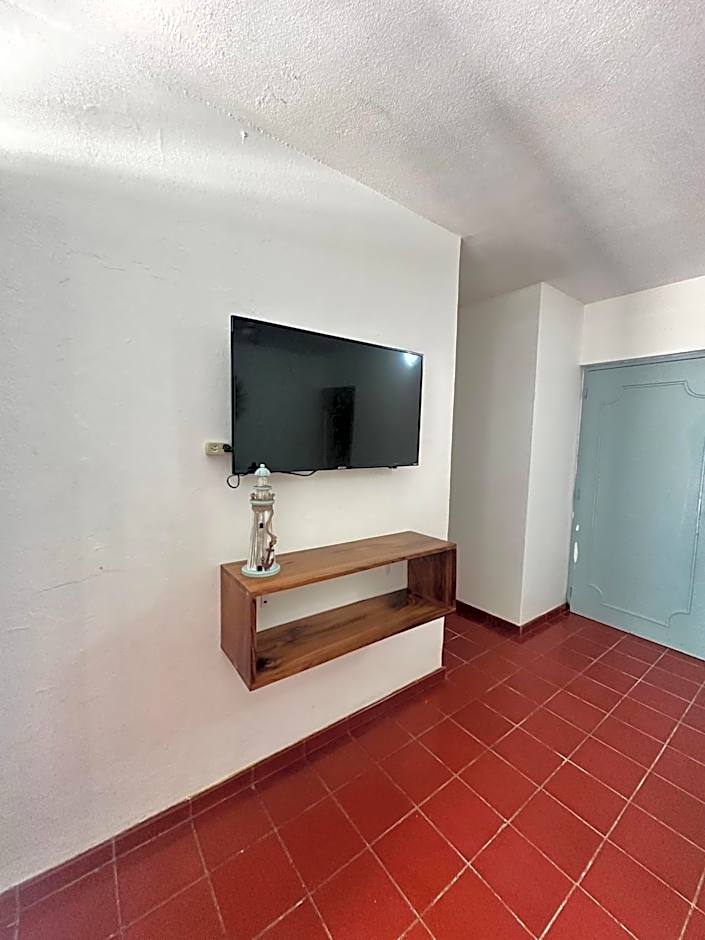 Creta Hotel & Suites