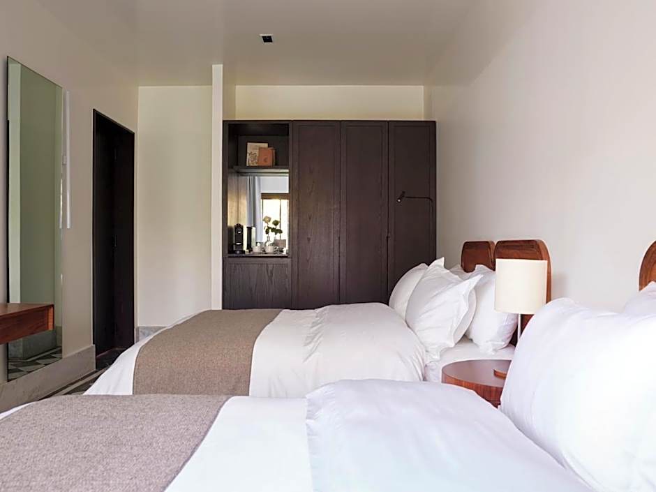 Hotel Dama