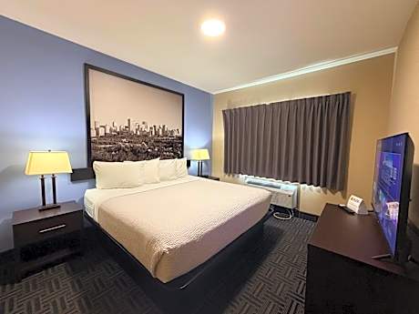 One-Bedroom King Suite - Non-Smoking