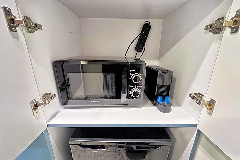 The 1 BDR Cobalt Cube 5 min to CAI Airport