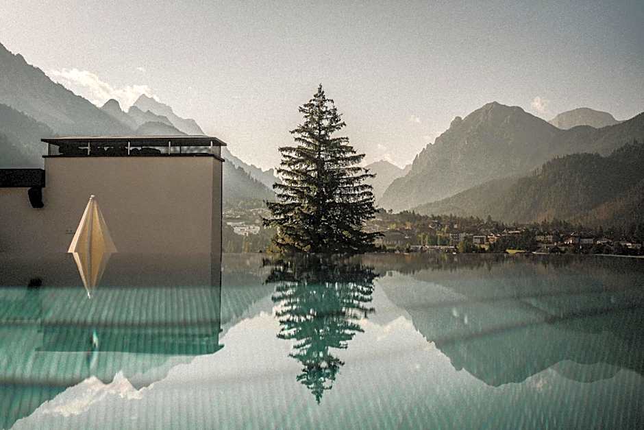 Al Plan, A mountain moving hotel