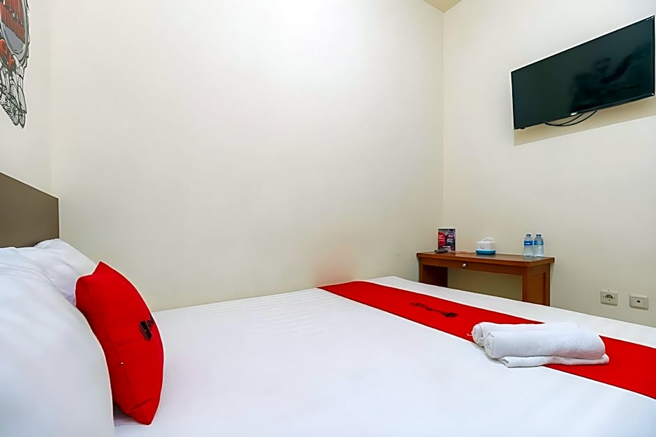 RedDoorz @ Tanjung Duren