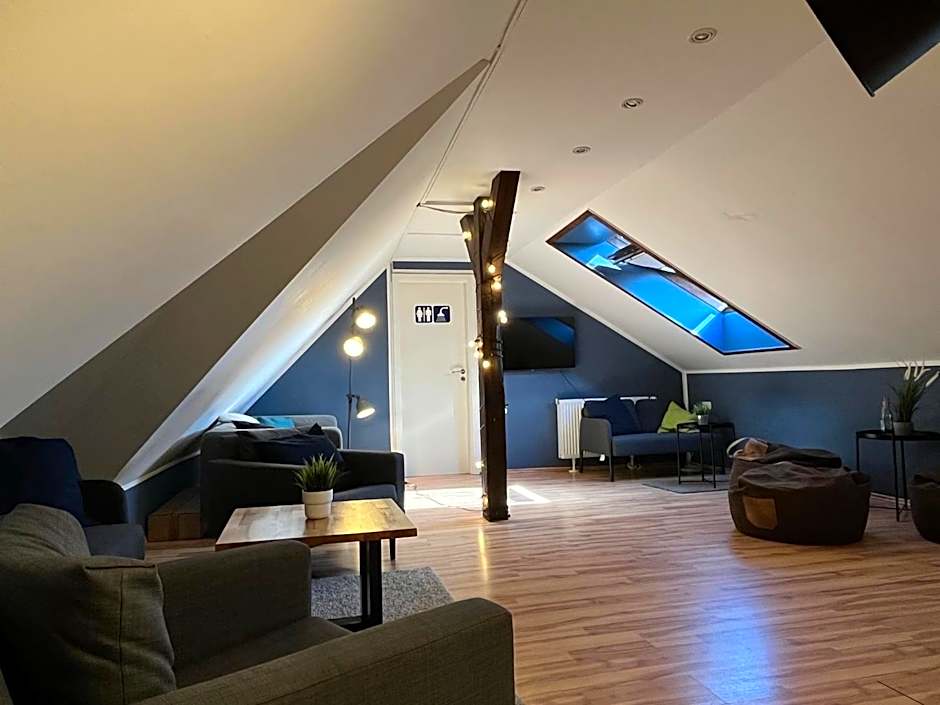 Blue Doors Hostel Altstadt