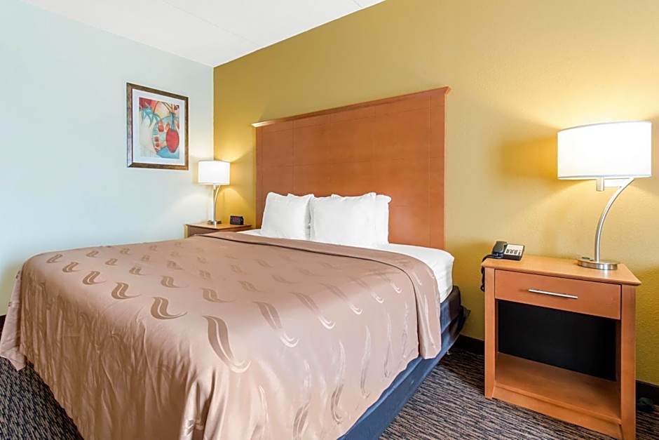 Clarion Hotel & Suites University-Shippensburg