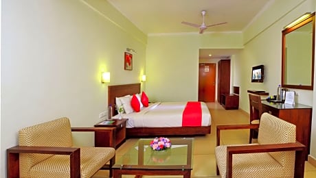 Deluxe Double Room or Twin Room with Cliff View