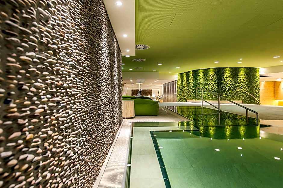 Aqua Dome 4 Sterne Superior Hotel & Tirol Therme Längenfeld