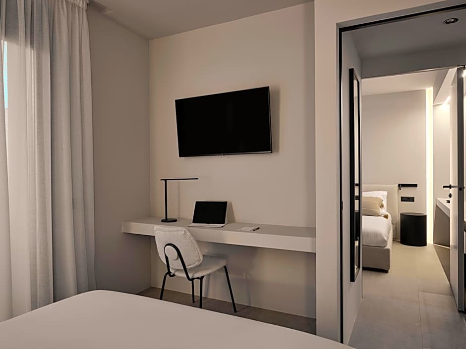 Bond Smart Living Suites