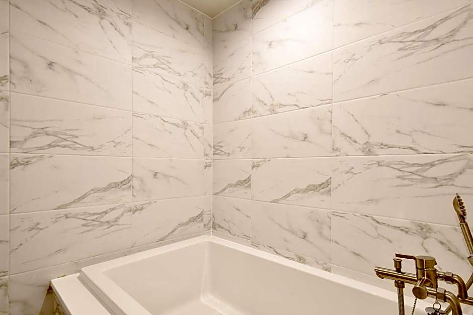 Blanc Business Hotel