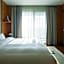 Rolling Hills Hotel