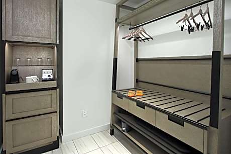1 King Bed Room