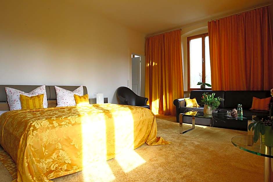 Eventlocation Mieten und Übernachten im Schloss nähe 07407 Rudolstadt