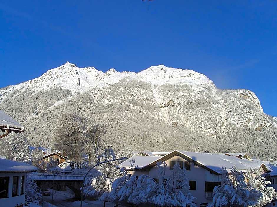 Hotel Roter Hahn - Bed & Breakfast