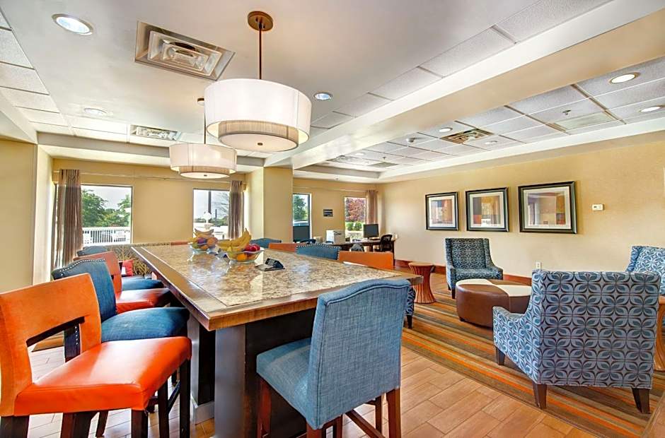 Hampton Inn By Hilton Gaffney