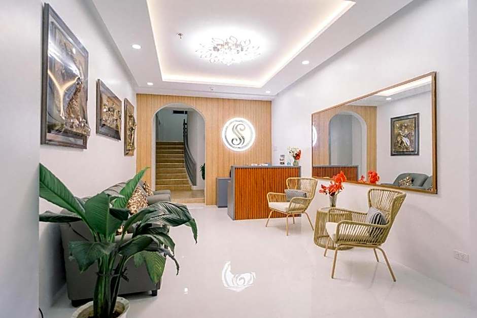 Spotlight Hotel near Hundred Islands Wharf