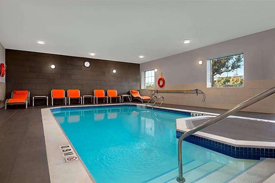 Holiday Inn Express Hotel & Suites Barrie By IHG