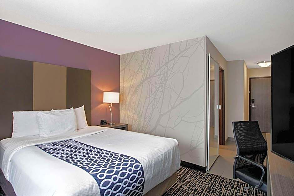 La Quinta Inn & Suites by Wyndham Fayetteville