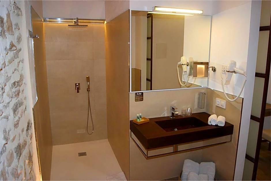 Petit Hotel C'an Mel