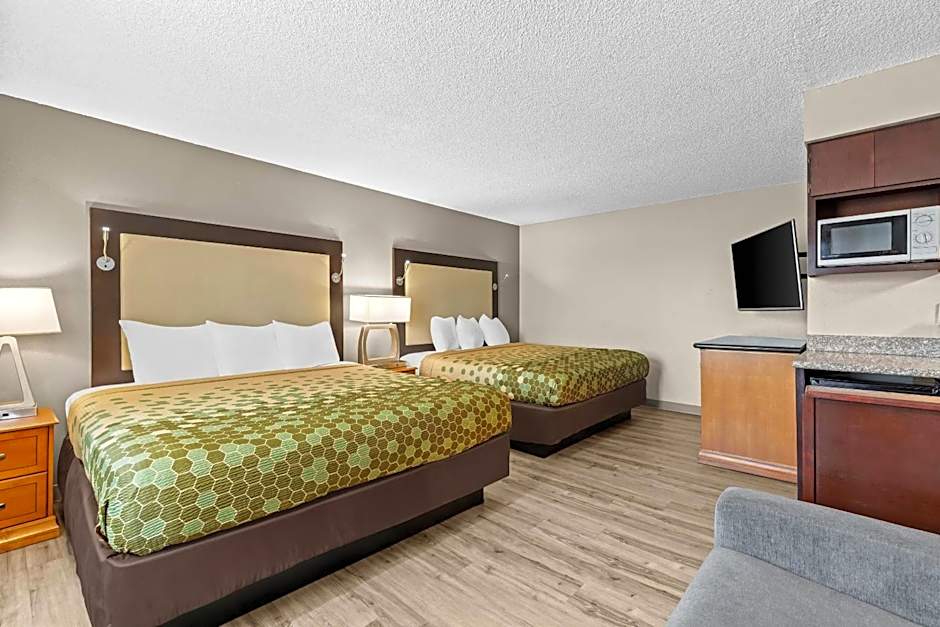 Rodeway Inn & Suites Portland West - Beaverton