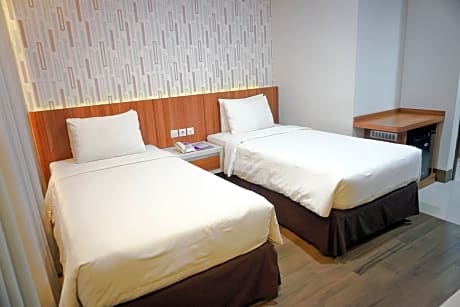 Deluxe Twin Room without Balcony