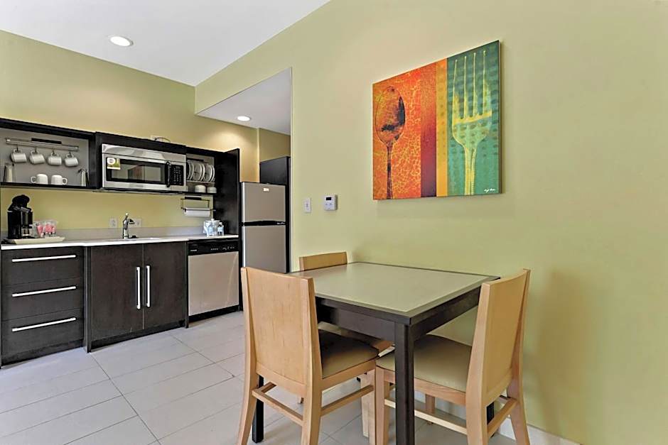 Home2 Suites by Hilton Gulfport, MS