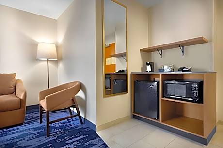 1 Bedroom Larger Suite, 2 Queen, Sofa bed