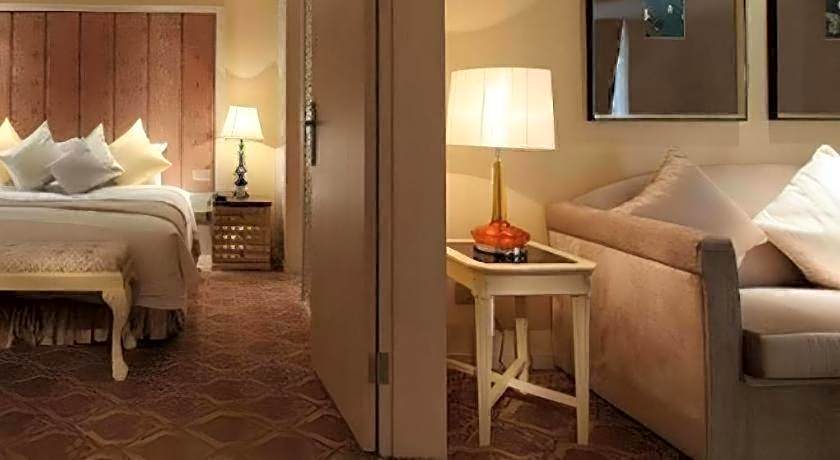 Yihe Grand Hotel