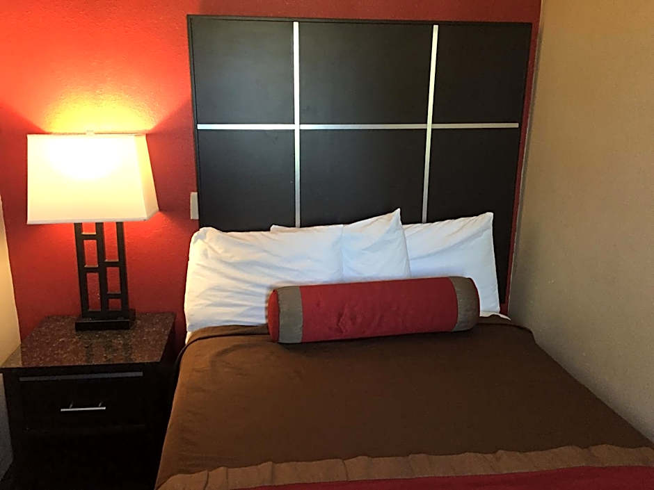 Harbor Inn & Suites Oceanside
