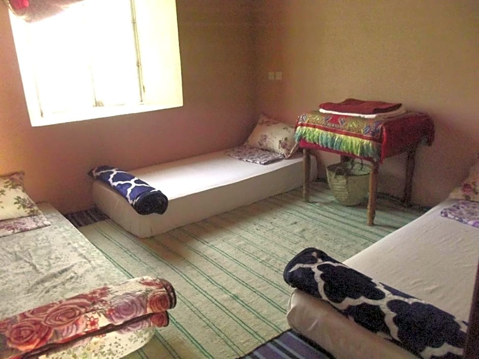 LE JARDIN DES GRENADIERS