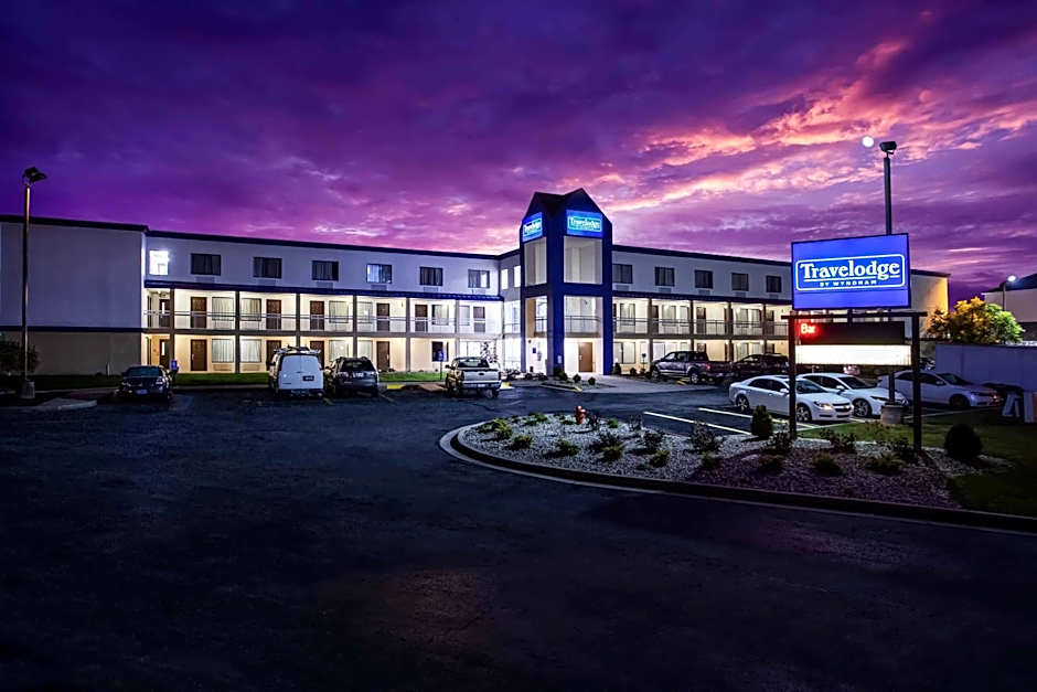 Travelodge by Wyndham Fort Wayne North – Fort Wayne, IN