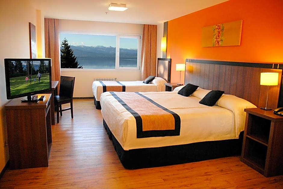 Photo 1 of 4 of Superior Room with Lake View