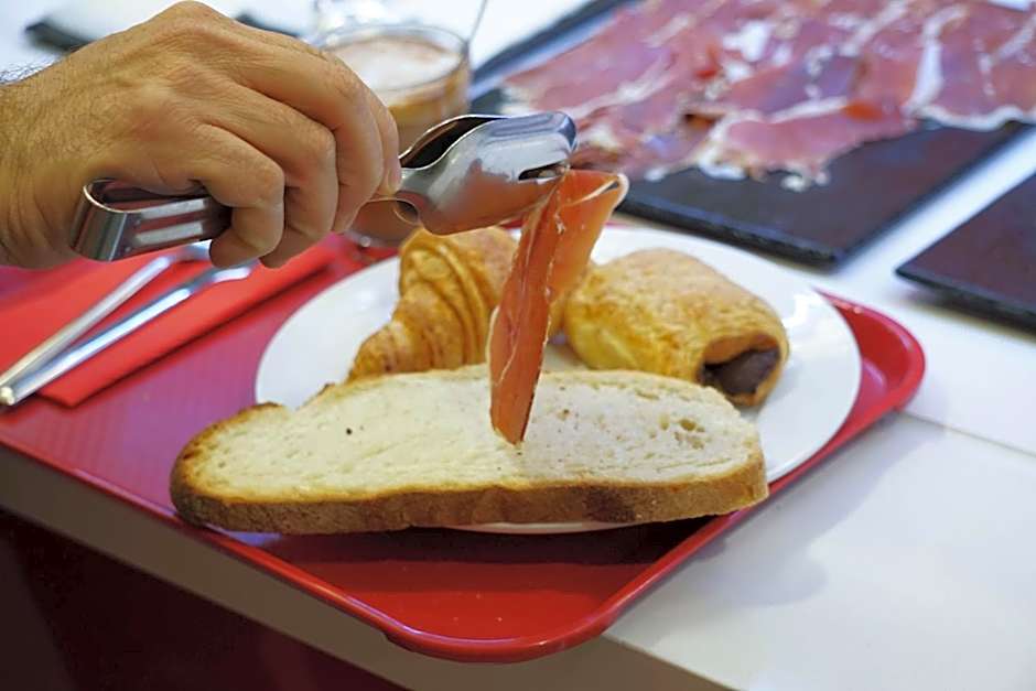 Ibis Girona