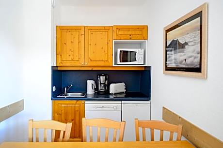 One-Bedroom Apartment (4 Adults)