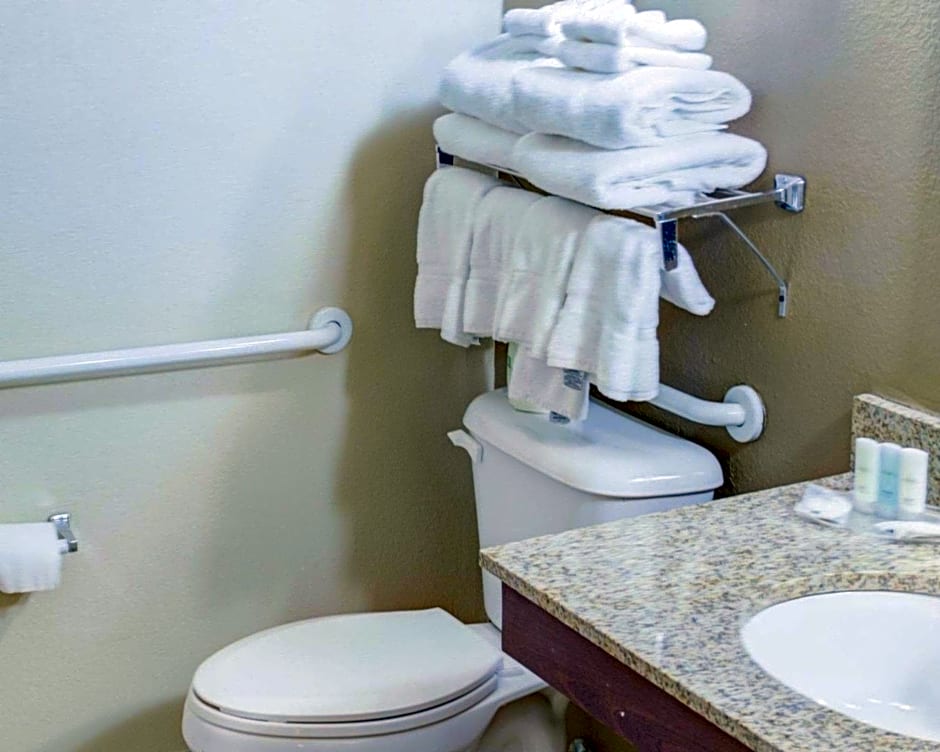 Comfort Suites Omaha