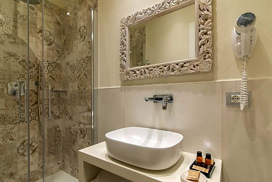 Porta Faenza Hotel