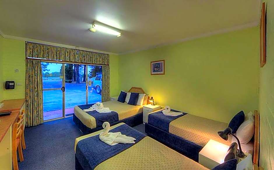 All Seasons Country Lodge