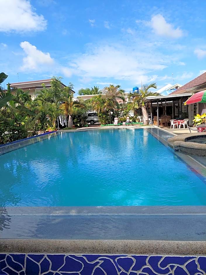 Ice Bear Bar & Tourist Inn