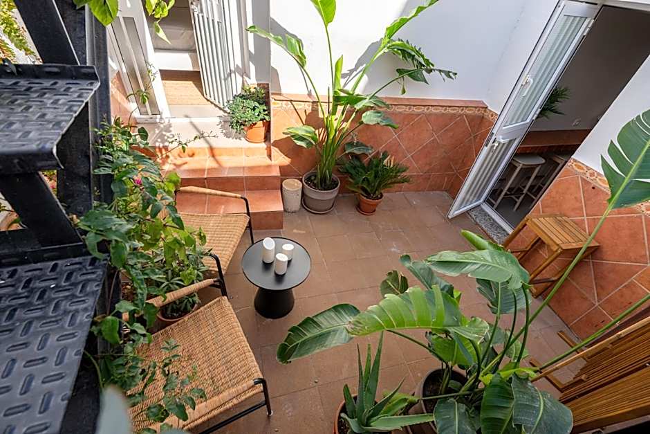 I AM La Posada Hotel and Apartment