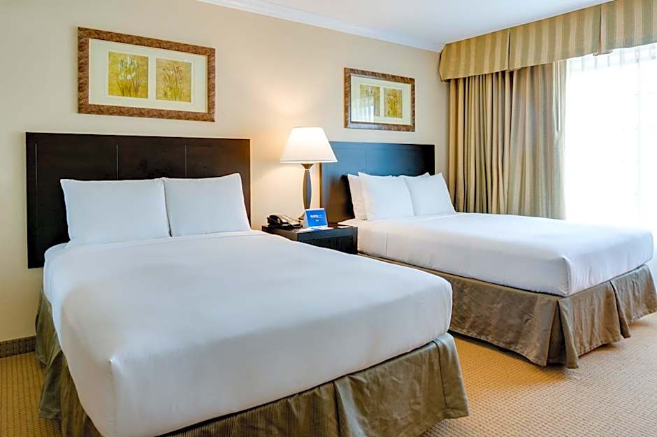 Buena Park Grand Hotel & Suites