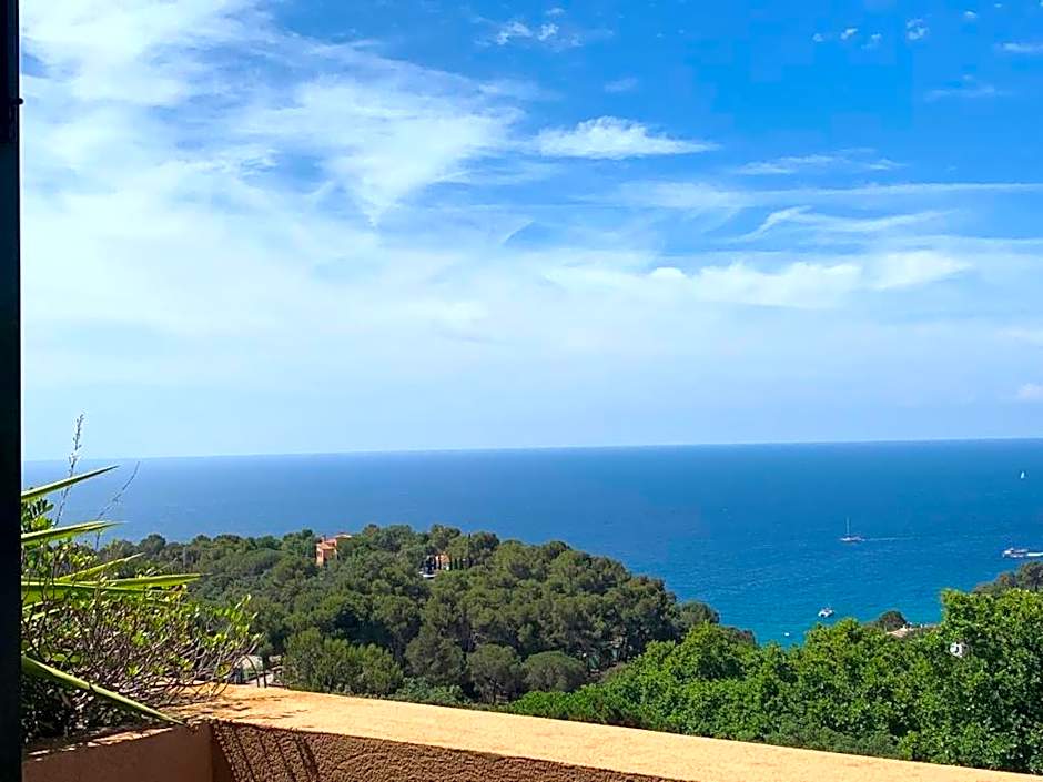 Casa con impresionantes vistas al mar