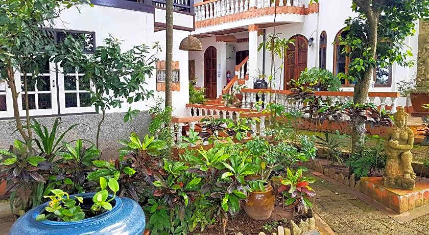 Mut Mee Garden Guest House