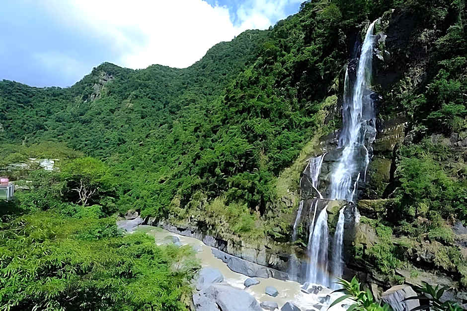 Wulai shuan hot spring house