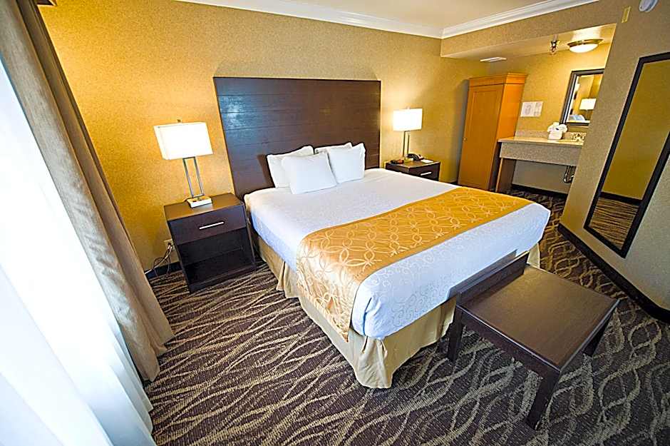 Hotel d'Lins Ontario Airport