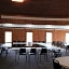 Woodland Inn & Suites