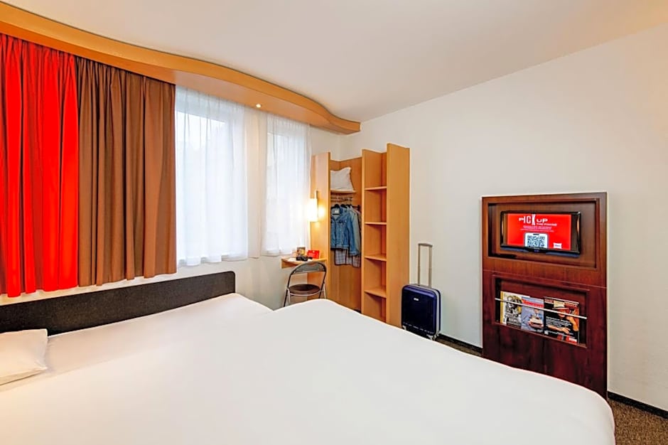ibis London Luton Airport