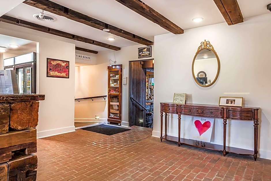 The Aurora Inn Hotel and Event Center