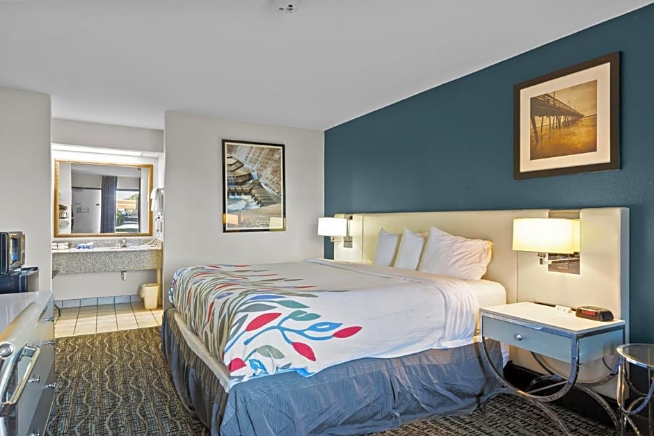 Garnet Inn & Suites, Morehead City near Atlantic Beach 