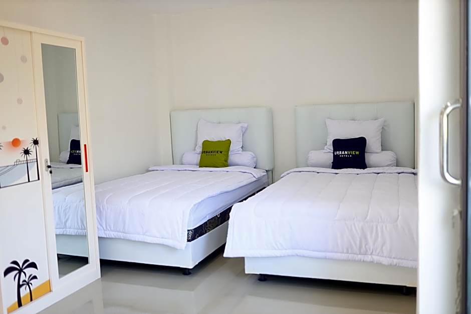 Urbanview Hotel Eropa Maros near Sultan Hasanuddin Airport by RedDoorz