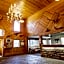 Mountaineer Lodge