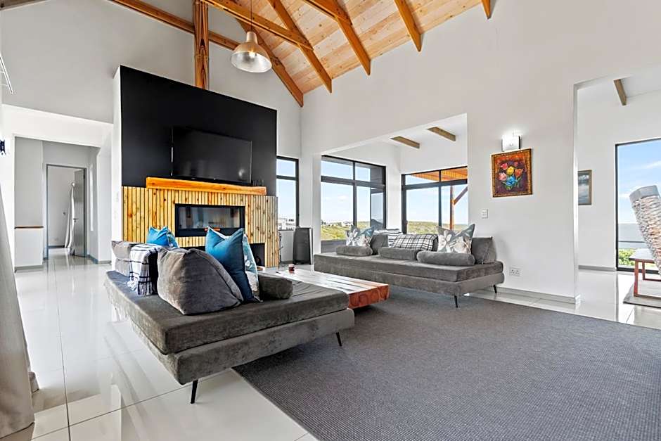 Romansbaai Moksha on the Sea