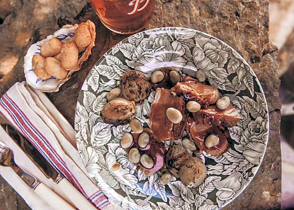 The Hare & Hounds Inn